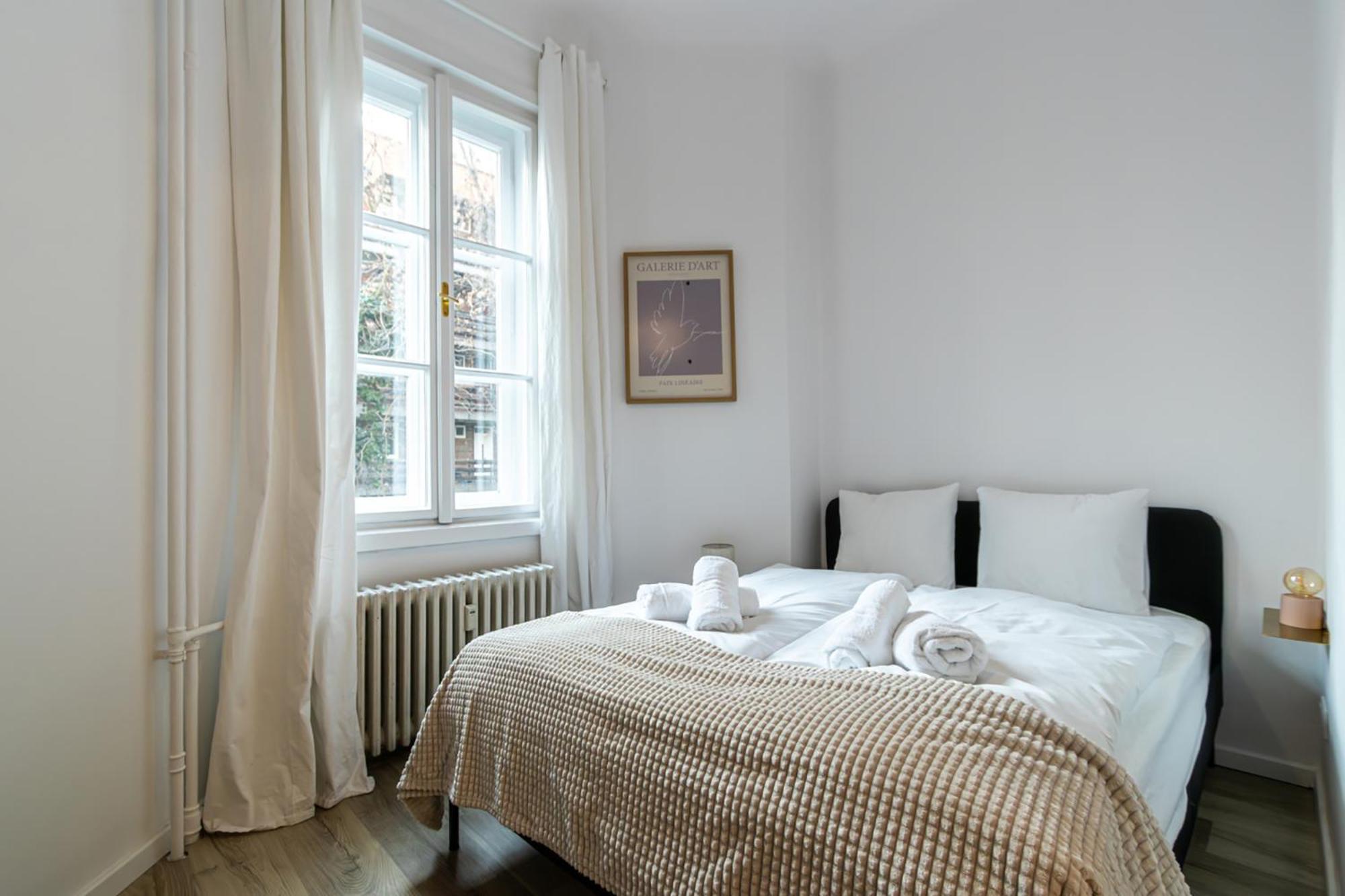 80 Sqm, 3 Bedrooms, 2 Bathrooms, New Будапешт