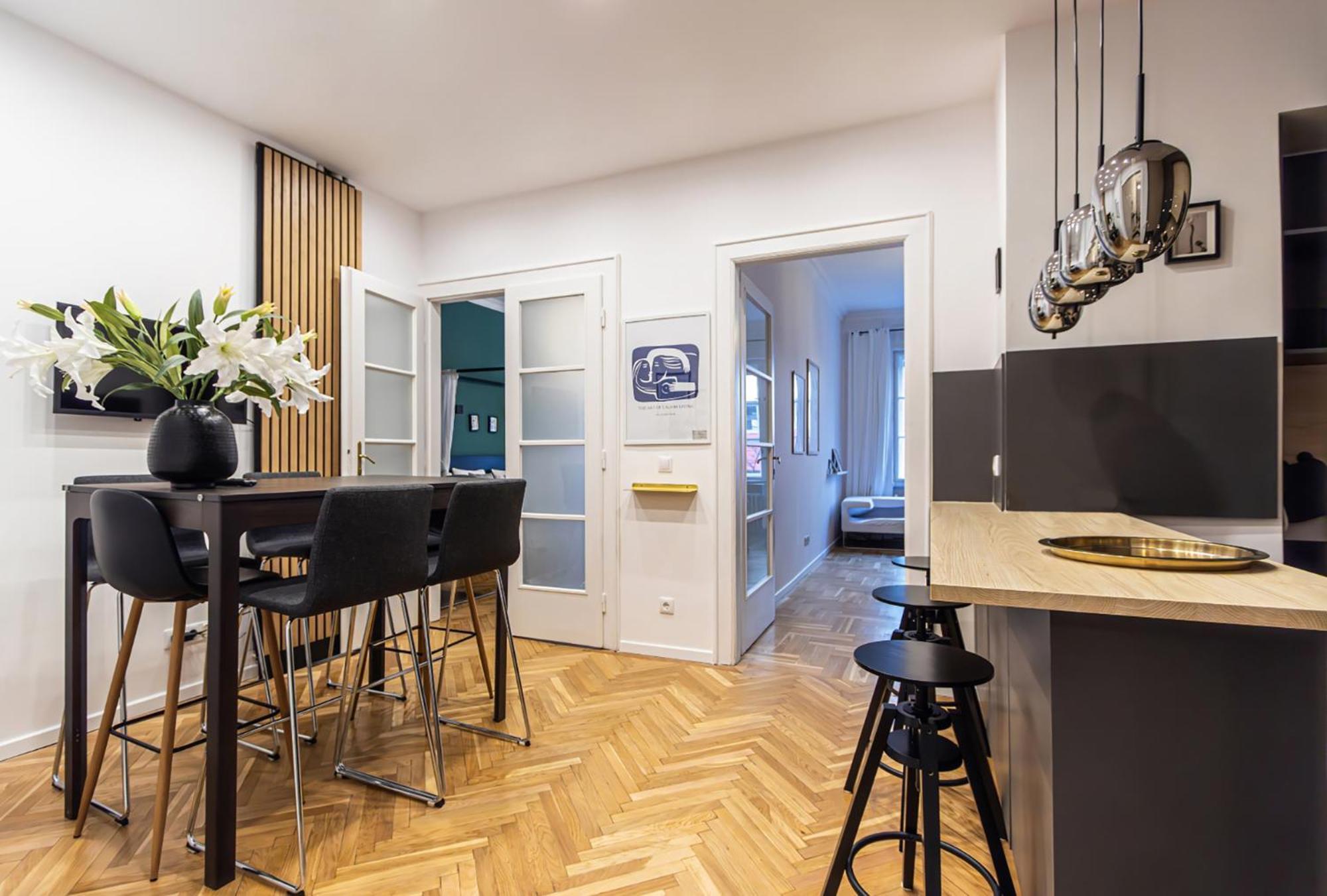 80 Sqm, 3 Bedrooms, 2 Bathrooms, New Будапешт